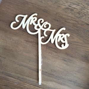 Wedding cake Topper Mr. Mrs.